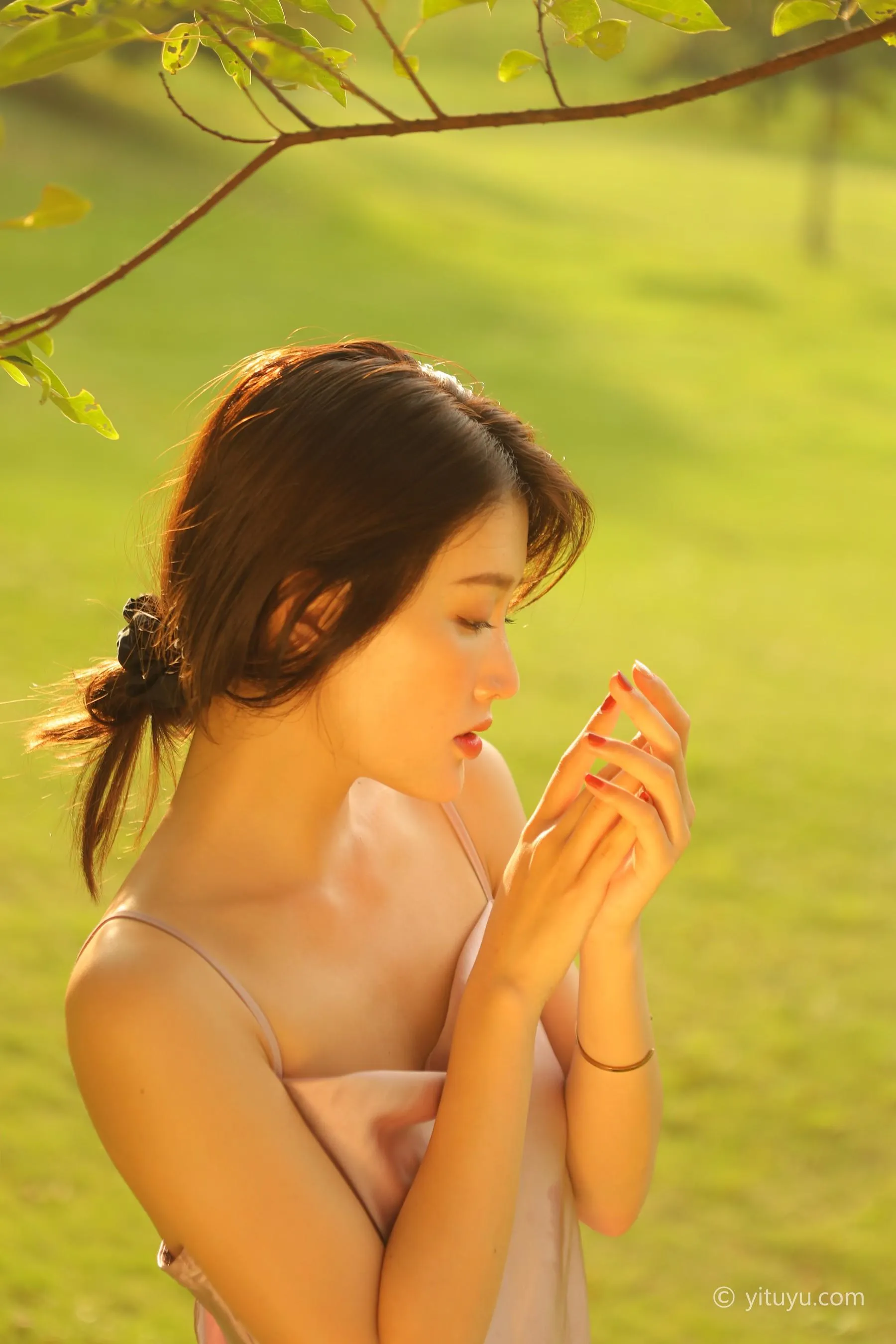 [YITUYU艺图语]2021.05.14 她，ta 巧玲 [31P]插图4